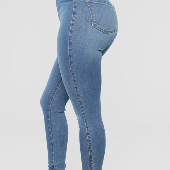 FASHION NOVA HIGH RISE JEANS - Picture 2 of 4